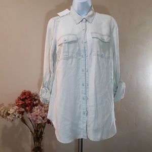 Luxe Essentials NWT Chambray Button Down Shirt